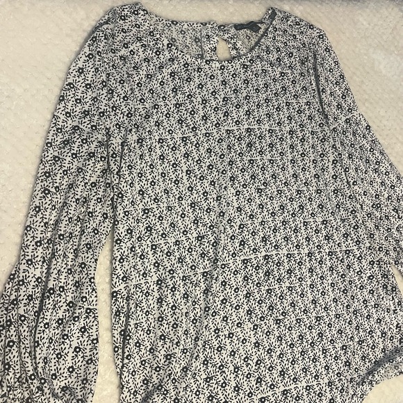 Adrianna Papell Blouse Long Peasant Sleeve Round Neck White and Black Medium - Picture 6 of 8